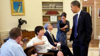 Barack Obama Advisor Valerie Jarret Moves into His New DC Home to Help Plan Trump Opposition