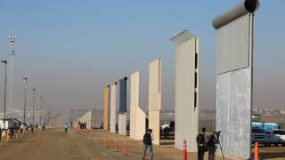 Trump Wall: Prototype Tests Begin