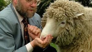Dolly the Sheep Creator Knighted