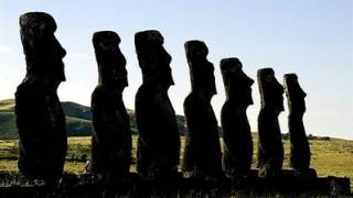 Giant statues reveal red hat secrets: study