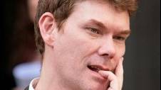 UFO Hacker Gary McKinnon Gets to Stay in UK (Video)