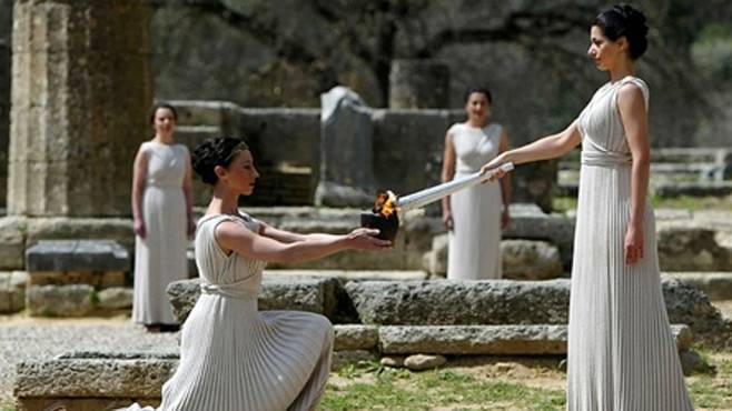 Armed Robbers Loot Olympia Museum in greece