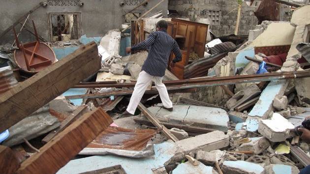 Munition blast kills HUNDREDS in Republic of Congo, 3 days later no rescue effort