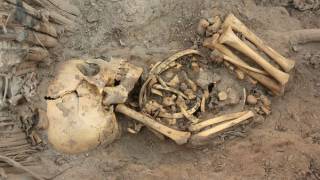 Huge Peru Tomb Found—80 Bodies, Ring of Babies