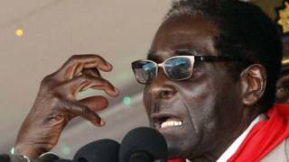 Mugabe dodges EU travel ban to slip into Vatican for papal inauguration