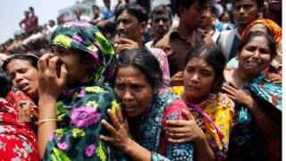 Bangladesh factory building collapse death toll exceeds 500