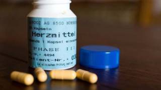 Deadly Drug Trials: Western Firms Bribed East German Doctors