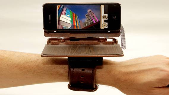 Apple hires fresh talent for iWatch