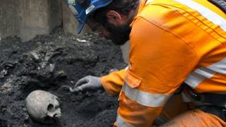 Archaeologists Discover 20,000 ‘Lost Souls of Bedlam’ Under London Streets