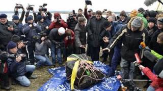 Chelyabinsk Meteorite Pulled From Russian Lake, Breaks Into Pieces