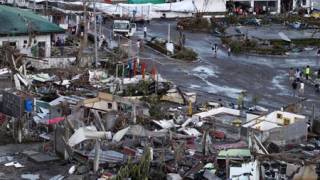 Philippine typhoon leaves up to 10,000 dead