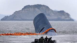’We are not dead yet’: Heartbreaking text messages sent from schoolchildren trapped aboard South Korean ferry
