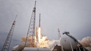SpaceX Successfully Soft-Lands on Earth for First Time. Is Mars Next?