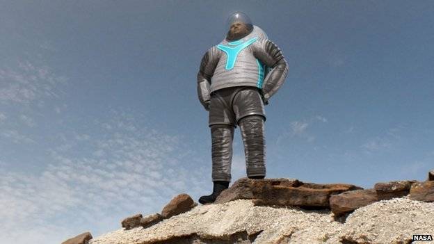 Nasa shows off prototype spacesuit for journey to Mars
