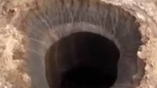 Scientists Baffled by Gigantic 262ft Hole that has Appeared at Siberia’s ‘End of The World’