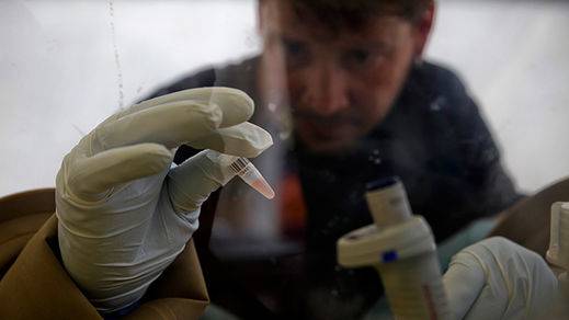 EU on high alert as Germany accepts Ebola patients