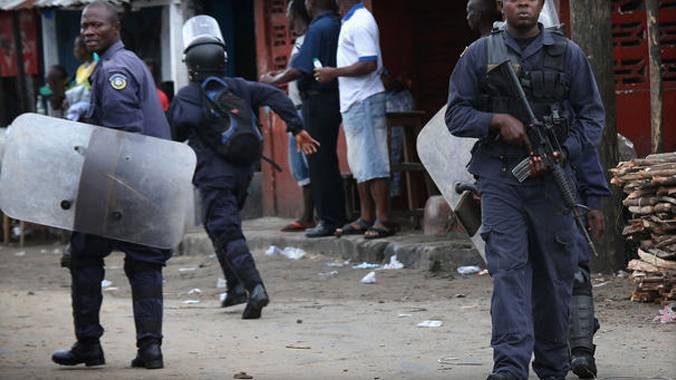 Report: Armed men attack Liberia Ebola clinic, freeing patients
