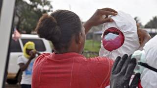 Ebola-infected patients driven from treatment centre in Liberia