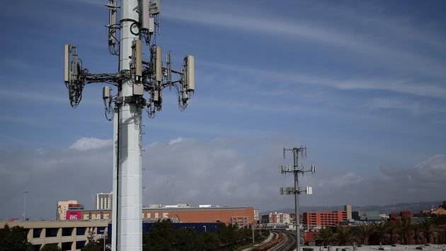Phony cellphone towers being used to intercept calls in the U.S.