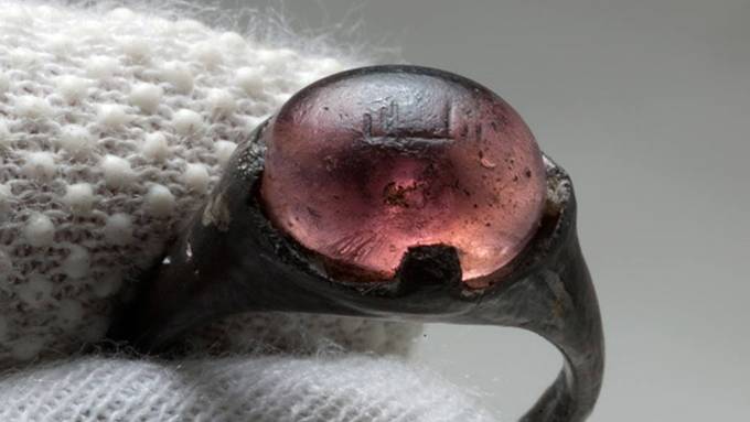 Seljuk ring discovered in Viking-era grave has Arabic inscription