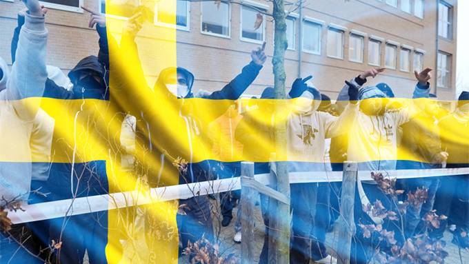 200 Moroccan Youths Now Roaming The Streets of Stockholm
