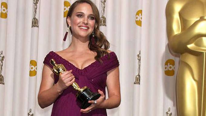 Natalie Portman Refuses to Display 'Golden Idol' Oscar