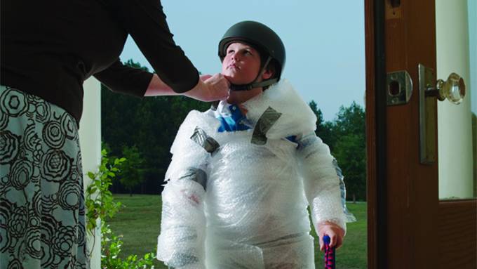 UK School Bans "Gymnastic Movements" on Playground