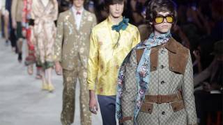 Towards gender obsolescence in Fashion: Lacy Shirts, Floral Prints, Silky Fabrics ...for "Men"