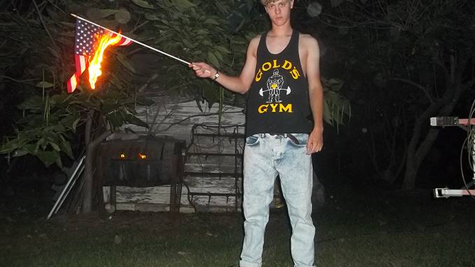 South Carolina says good-bye to Confederate flag