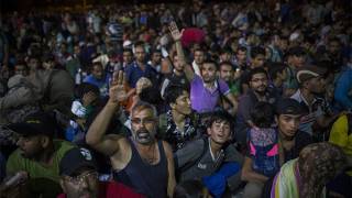 Refugee crisis: Germany says it could take 500,000 people a year