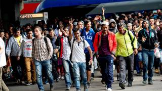 European Commission president Juncker to give €6,000 for every refugee a country accepts