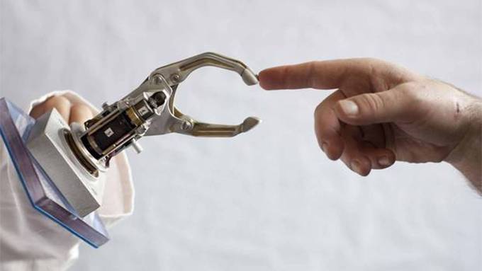 Prosthetic hand lets man actually feel what he touches for the first time