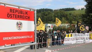 Identitarian activists block border crossing in Austria