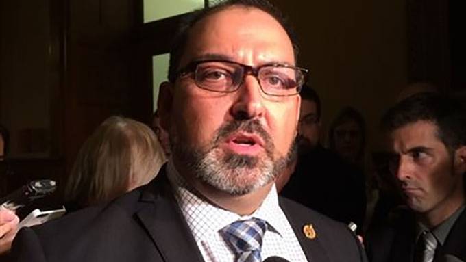 'Mother' and 'father' being dropped from Ontario government forms