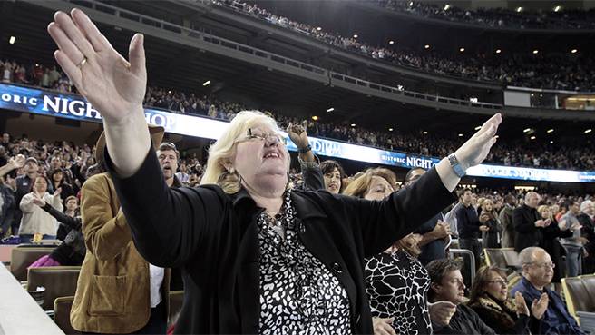 Pew: White Christians no longer a majority