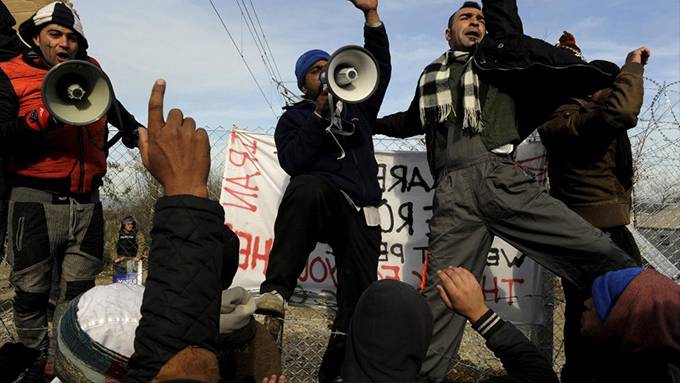 Stranded Migrants Clash With Police On Greek-Macedonian Border