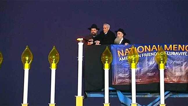 Happy Hanukkah: White House uses National Menorah lighting to push refugee agenda