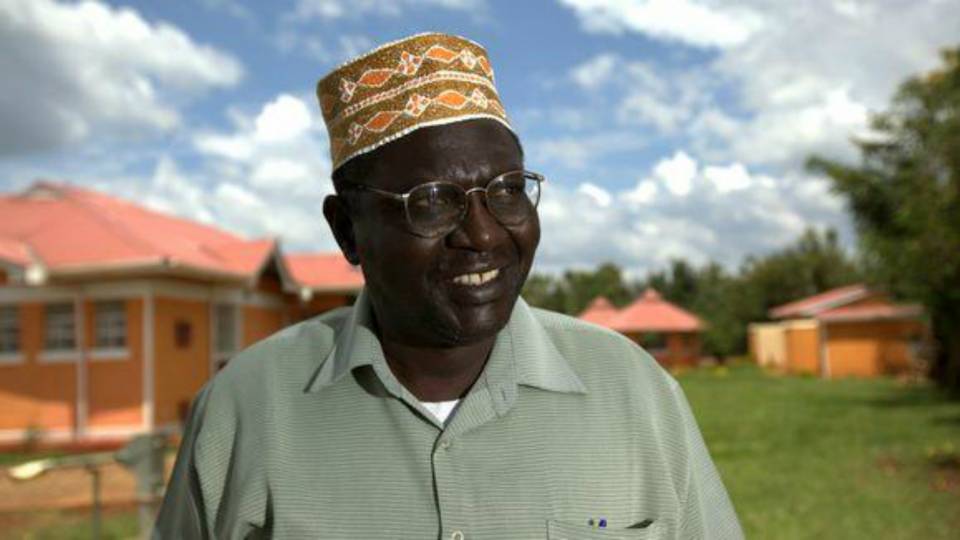 Obama's Half-Brother Says He’s Voting for Donald Trump