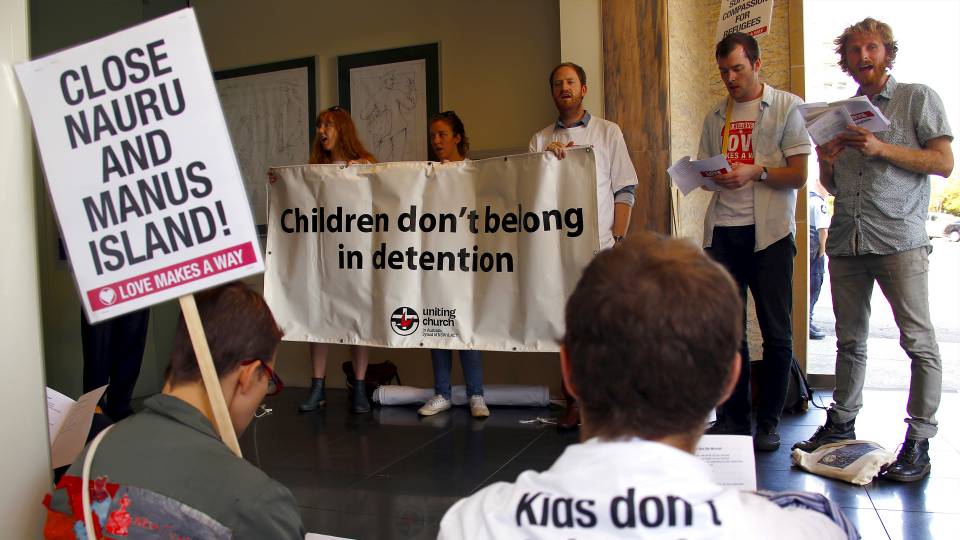 New Zealand PM denies deal over Australian asylum-seekers