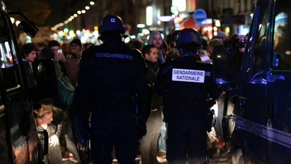 Paris Streets Turned Into Warzone By Violent Migrants