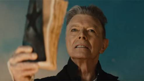 David Bowie Dies at 69; a Chameleon in Music, Art and Fashion