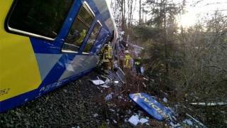 Head-on train crash in Bavaria, Germany - Nine dead, 50 seriously injured