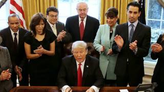 Trump Signs Executive Order to Slash Regulations
