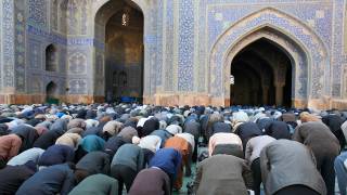 Islam Set to Overtake Christianity as Most Popular Religion