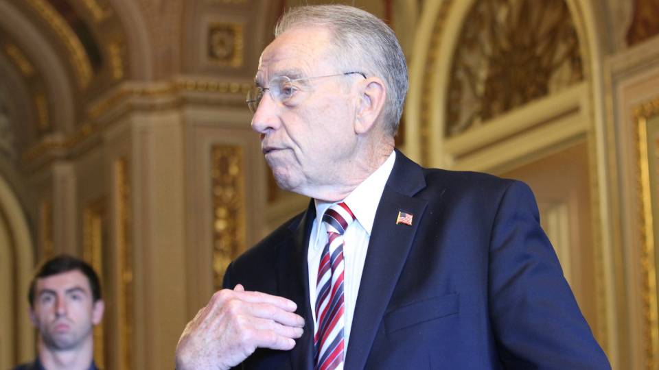 Senator Probes FBI's Ties to British Spy Who Investigated Trump