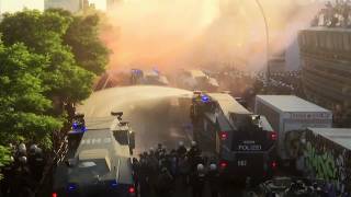 Water Cannon, Torched Cars: Protests Rage in Hamburg for 2nd day as G20 Summit Kicks off