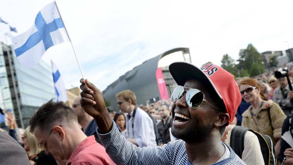 Migrants 'Convert' to Christianity to Avoid Deportation from Finland