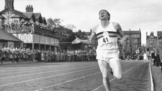 Roger Bannister, First to Run Sub Four-Minute Mile, Dies at 88