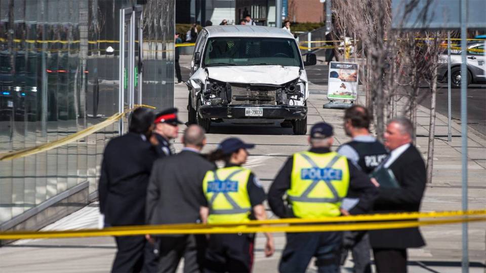 Closed Borders or Terrorist Attack Halting Ray Gun? Pentagon Opts for Ray Gun