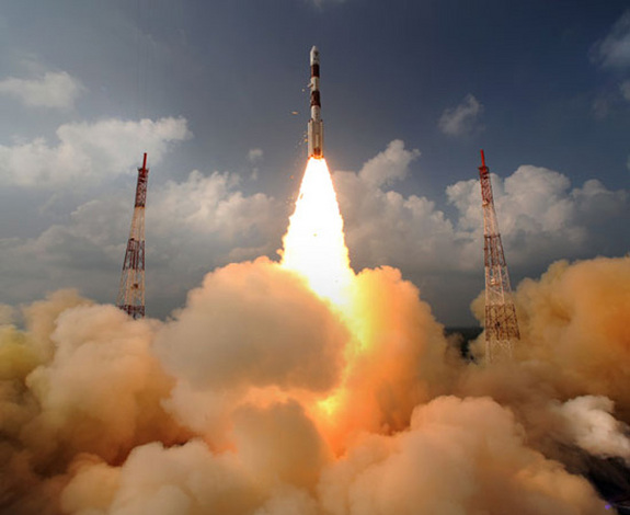 india-launches-its-first-mission-to-mars